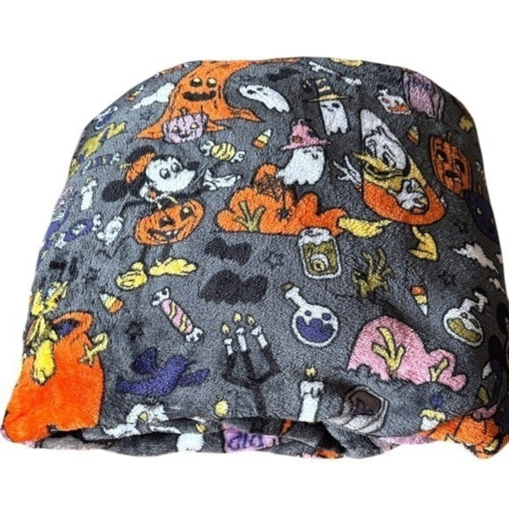 Disney Mickey & Friends Halloween Oversized Plush Throw Blanket  5ft x 6ft NEW